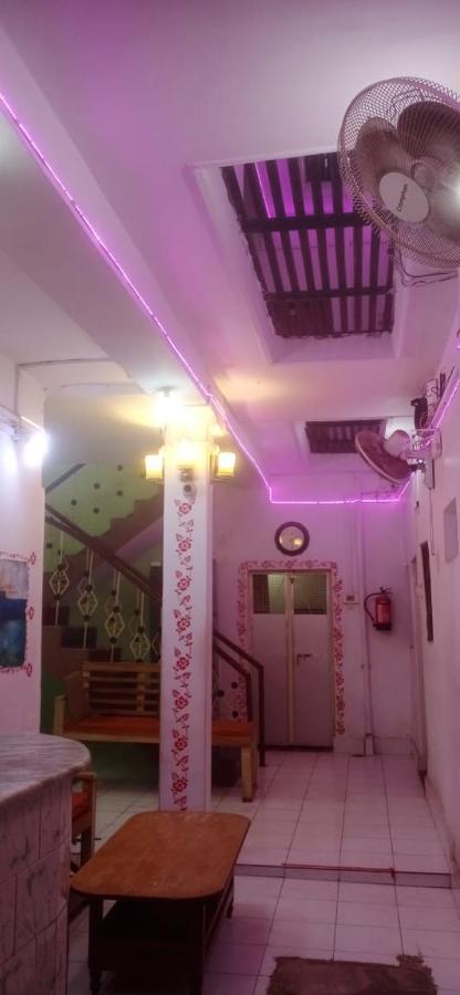 Om Rest House Hotell Varanasi Exteriör bild
